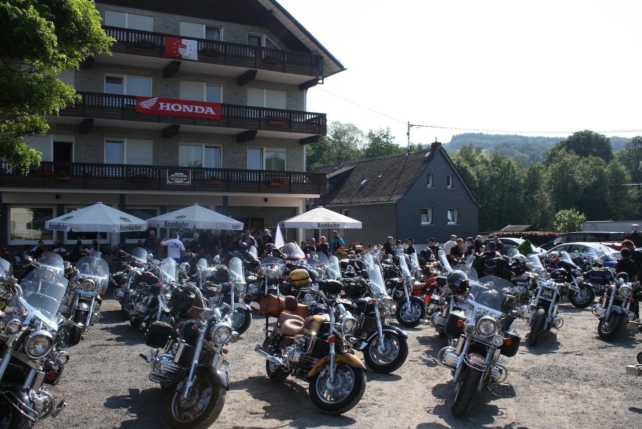 Gasthaus Zur Quelle Bad Marienberg Luaran gambar