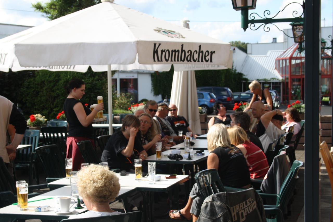 Gasthaus Zur Quelle Bad Marienberg Luaran gambar