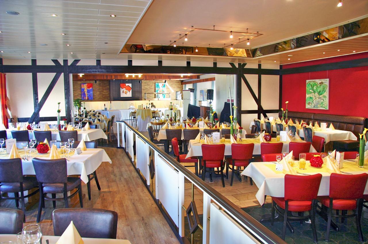 Gasthaus Zur Quelle Bad Marienberg Luaran gambar
